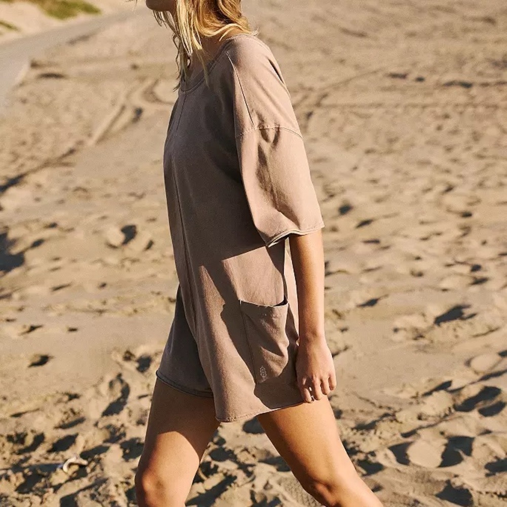 Free People FP Movement Hot Shot Tee Romper in Small Mocha.  T-Shirt Romper NWT - Picture 3 of 16